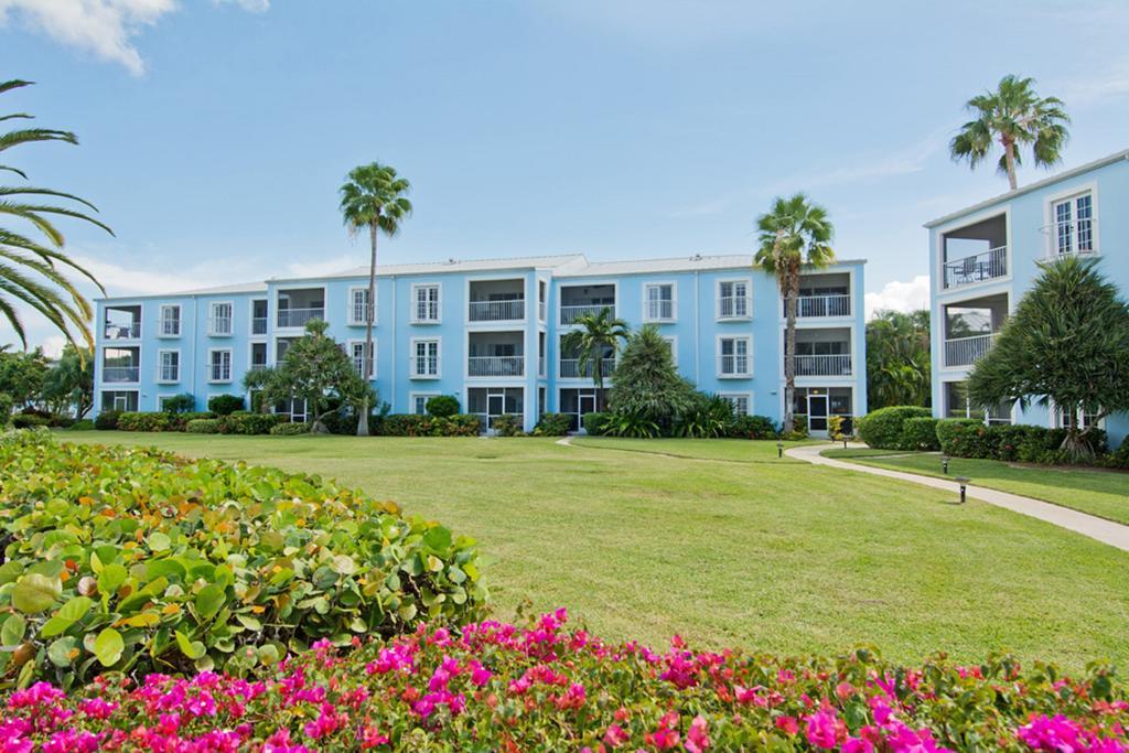 Grandview Condominiums Джордж Таун Екстериор снимка