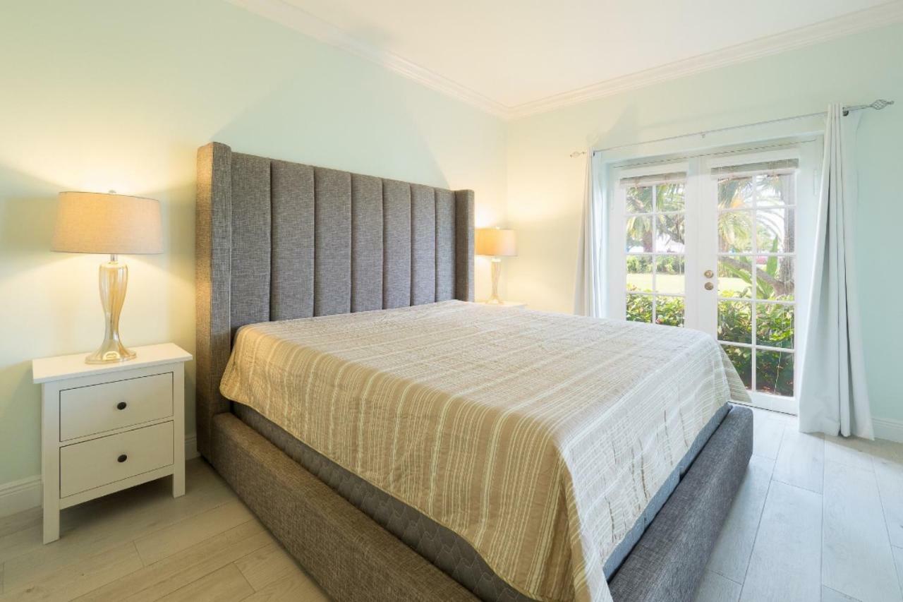 Grandview Condominiums Джордж Таун Екстериор снимка