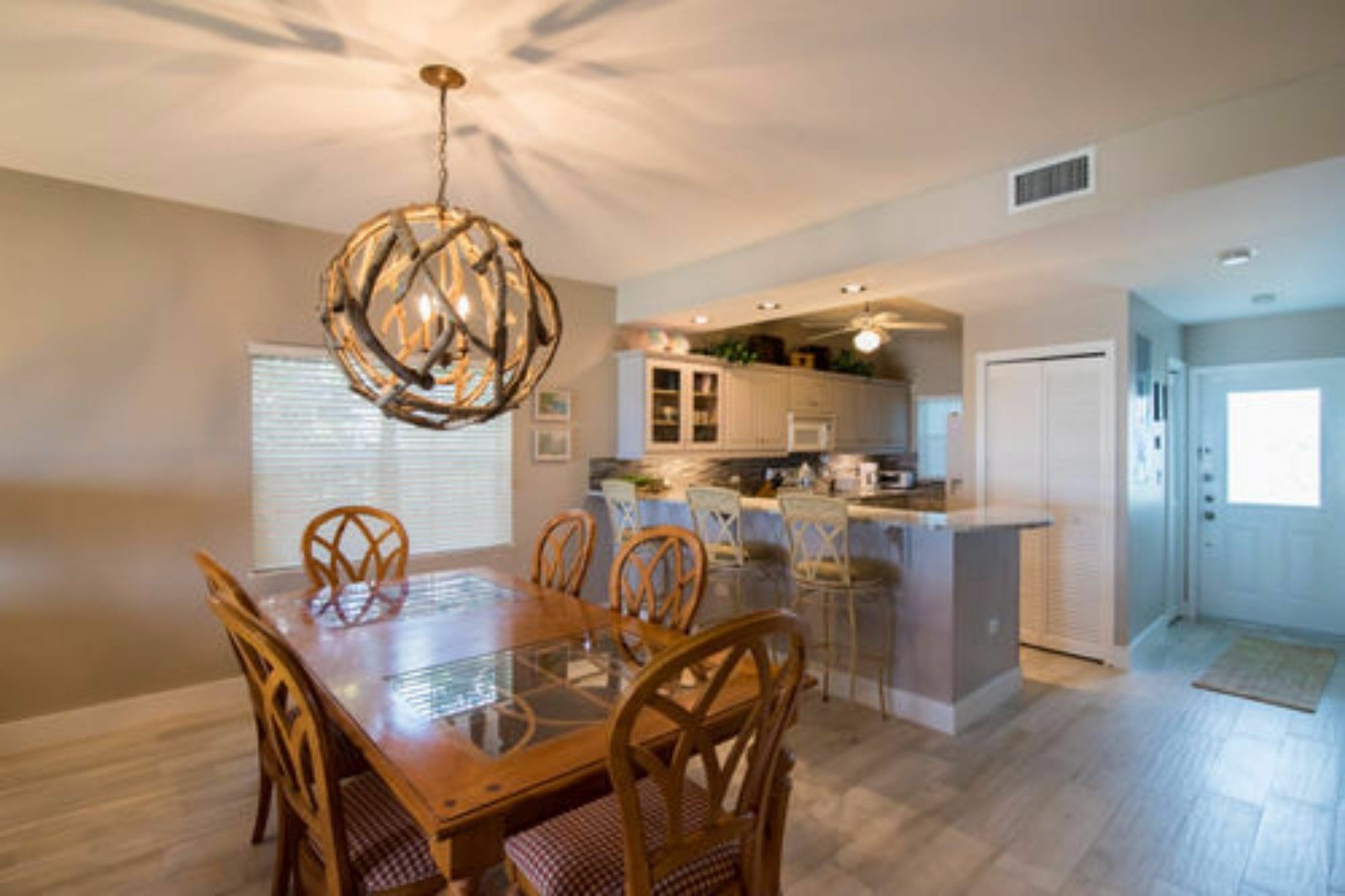 Grandview Condominiums Джордж Таун Екстериор снимка