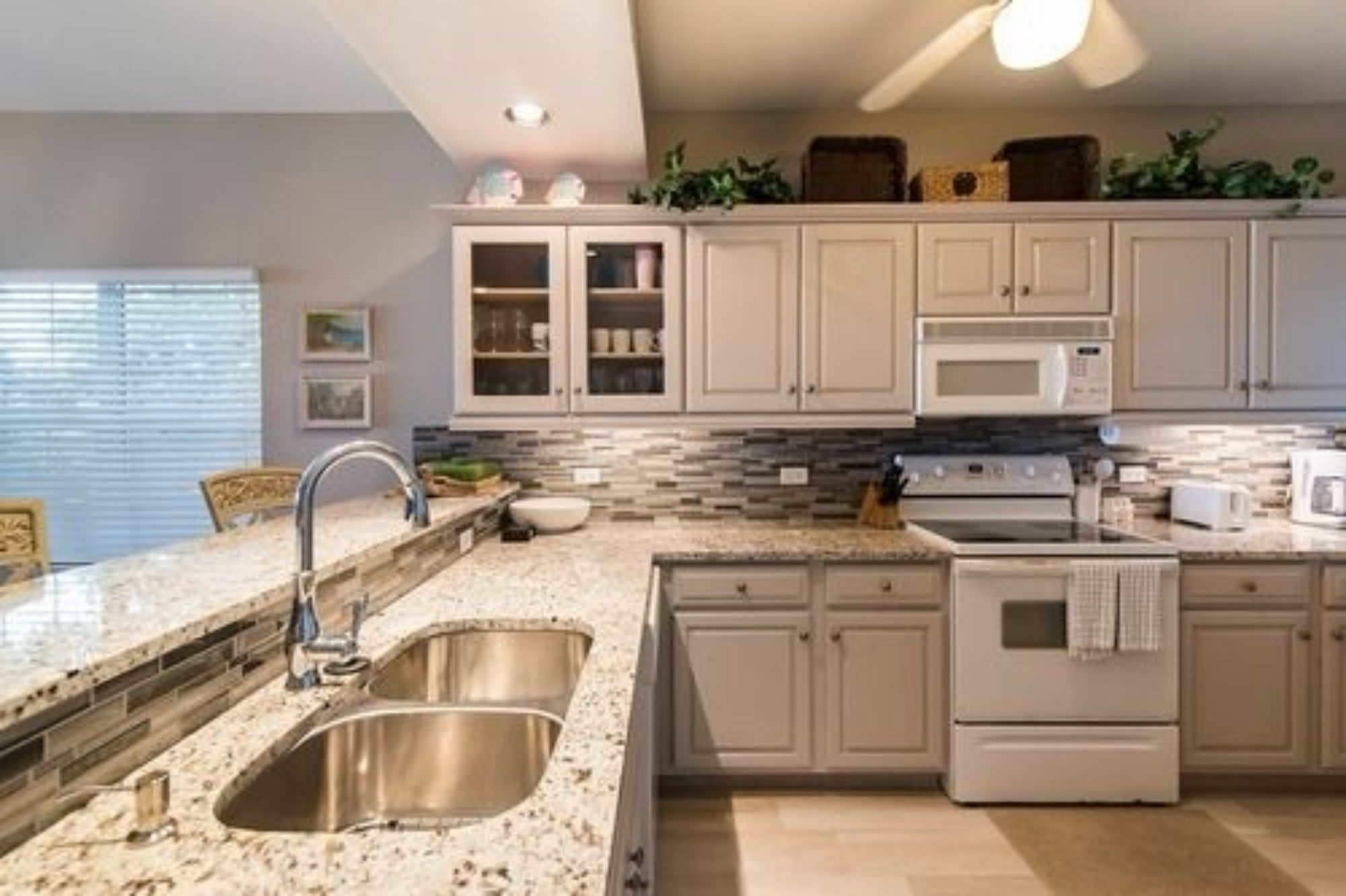 Grandview Condominiums Джордж Таун Екстериор снимка